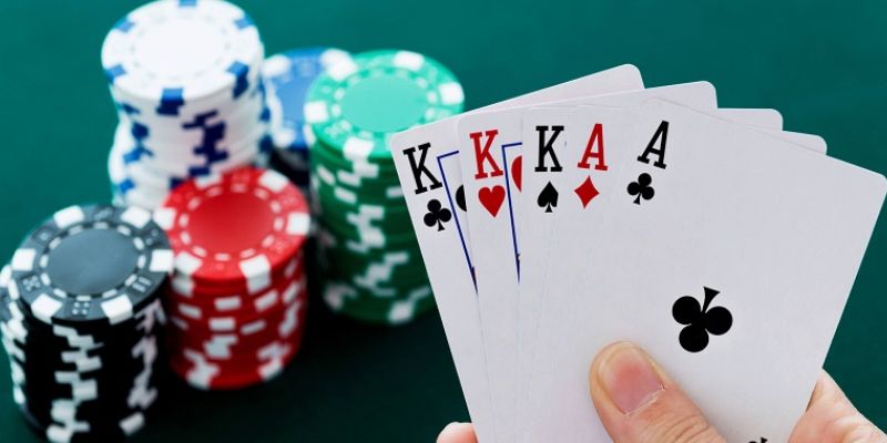 Hướng dẫn chi tiết cách đánh Poker nhanh thắng như cao thủ